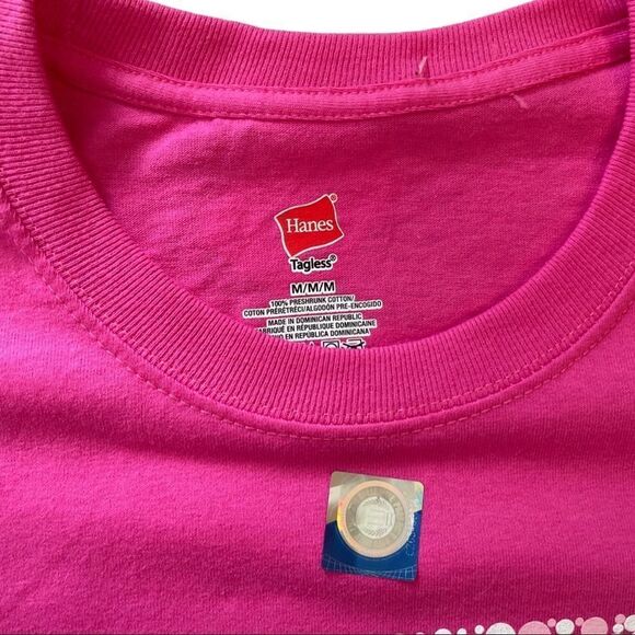 Hanes Women's “Love Wisconsin Badgers” T-Shirt • Medium • NWT 💕 - Picture 4 of 7